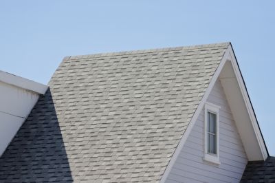 Signs It’s Time For A New Asphalt Shingle Roof Installation